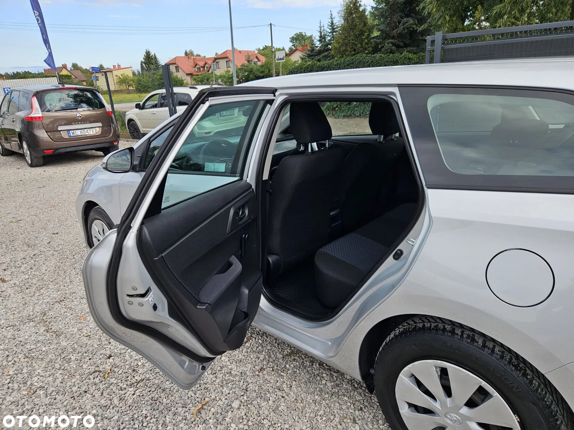 Toyota Auris 1.33 VVT-i Life - 23