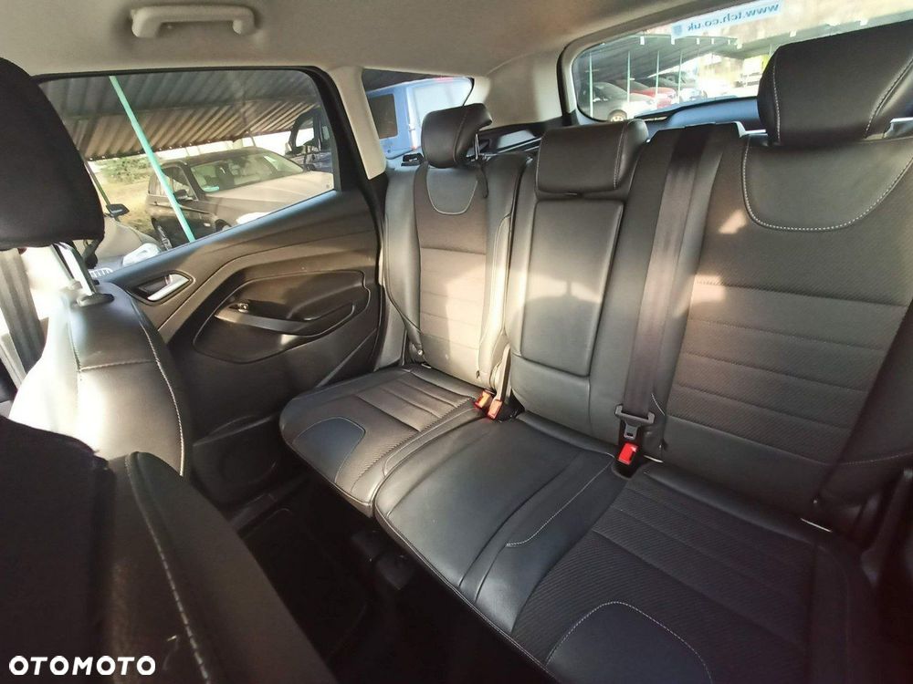 Ford Kuga 1.6 EcoBoost 2x4 Titanium - 21