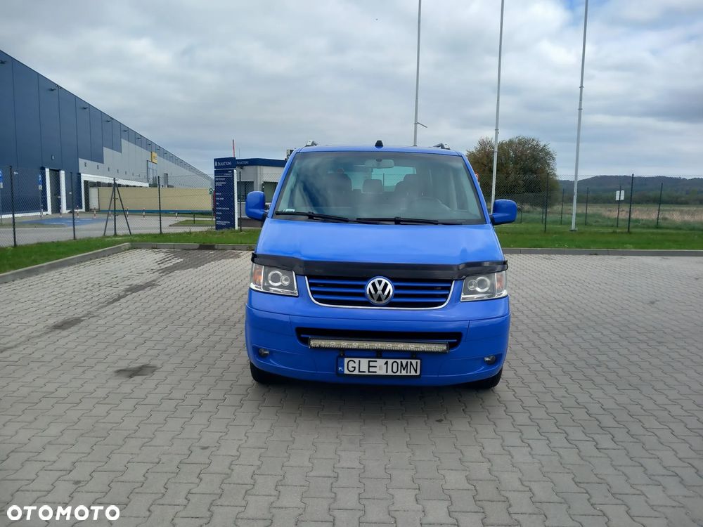 Volkswagen Multivan - 1