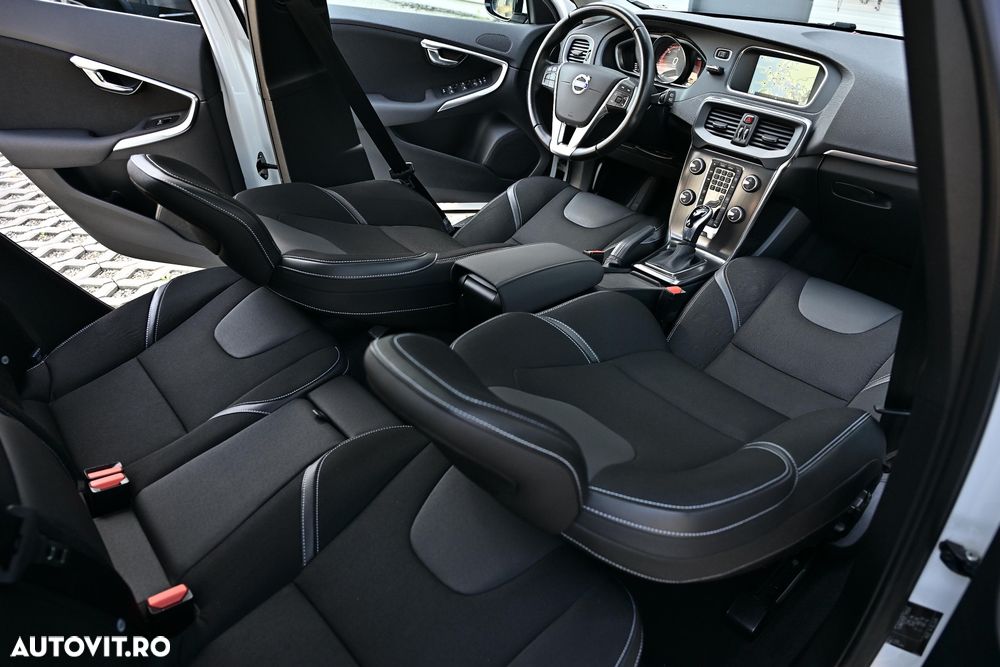 Volvo V40 D3 Geartronic - 17