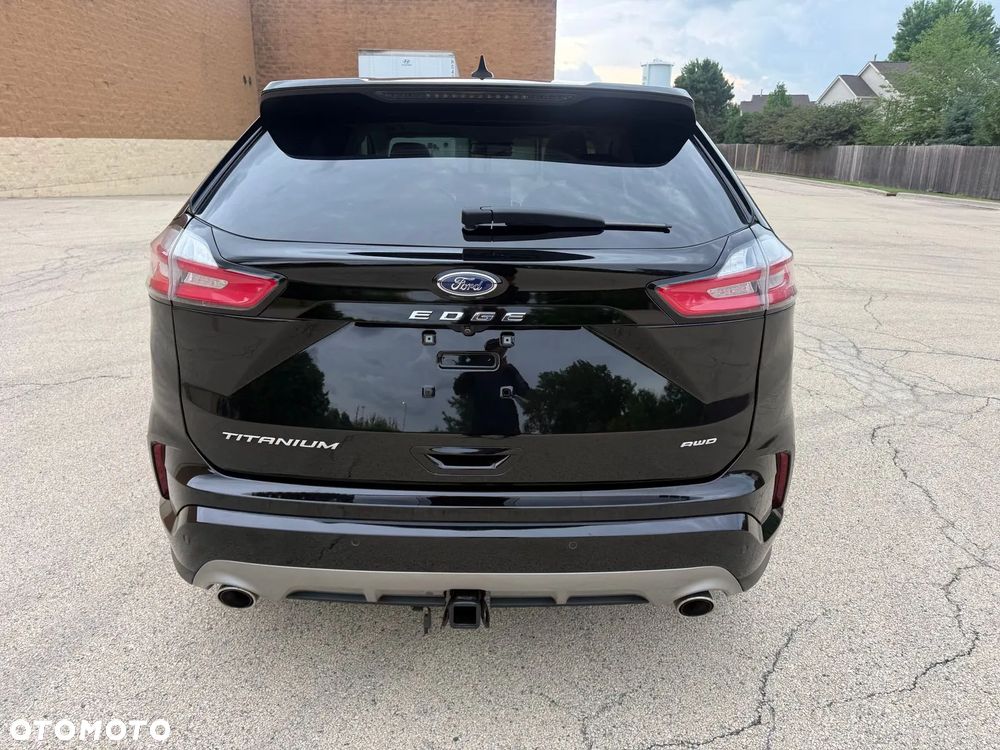 Ford Edge - 8
