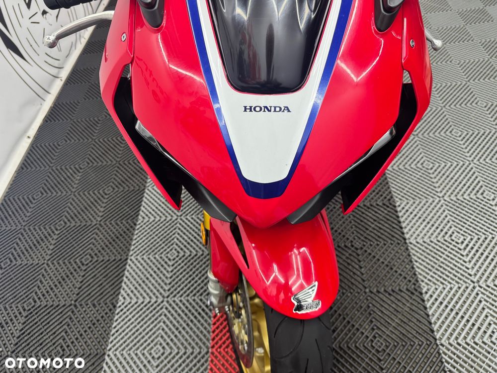 Honda CBR - 11
