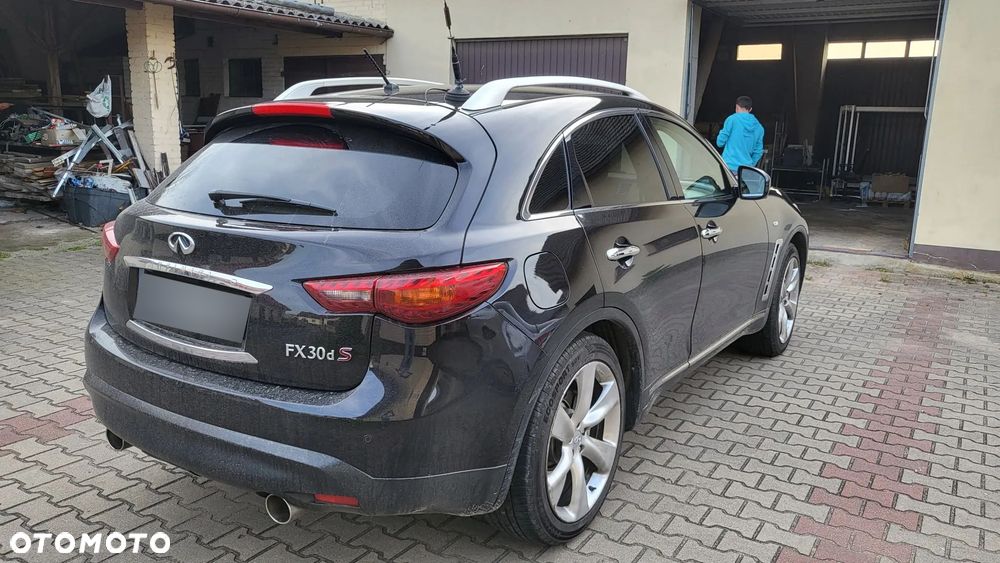 Infiniti FX - 3
