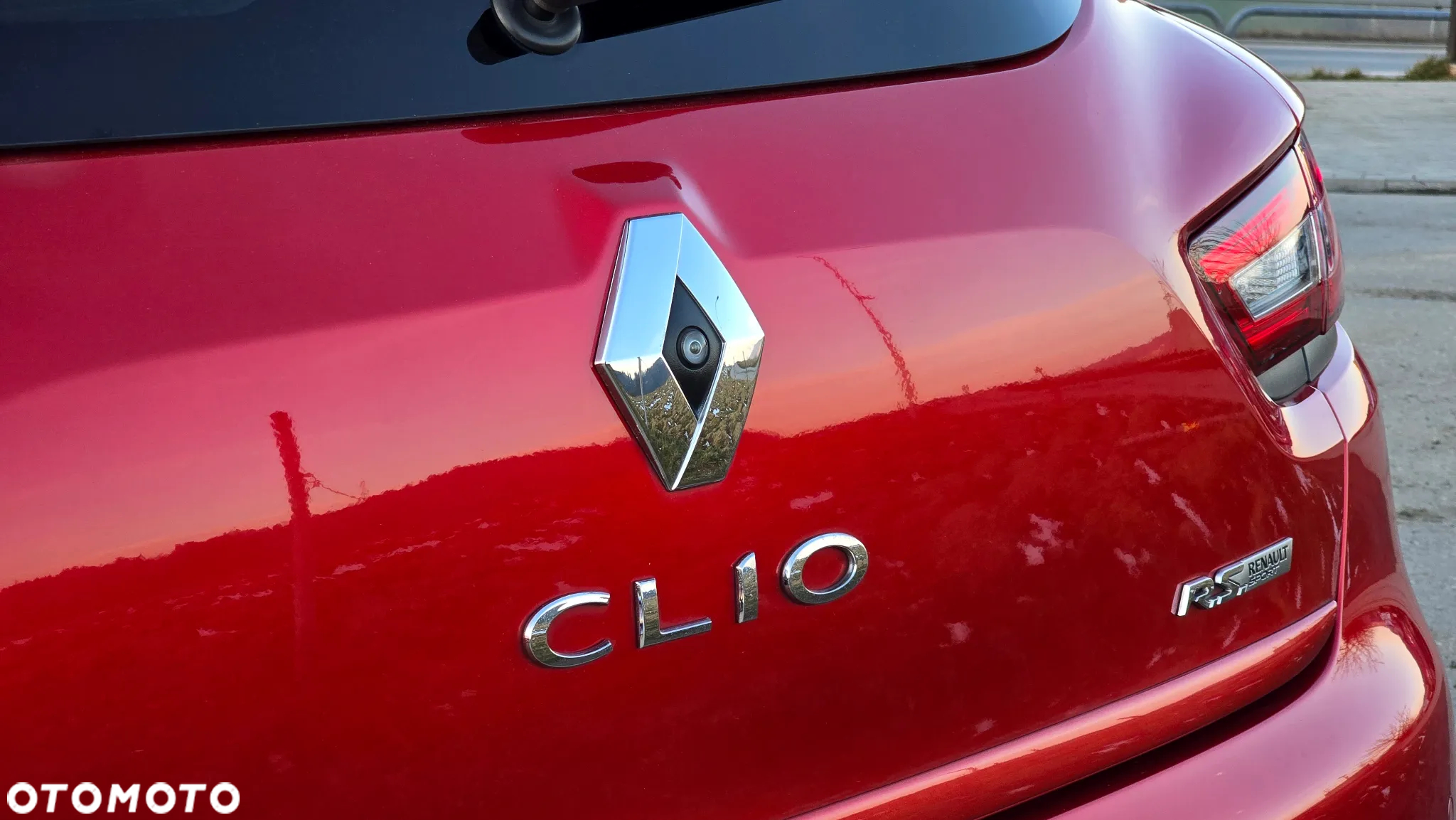 Renault Clio TCe 220 EDC R.S Trophy - 8
