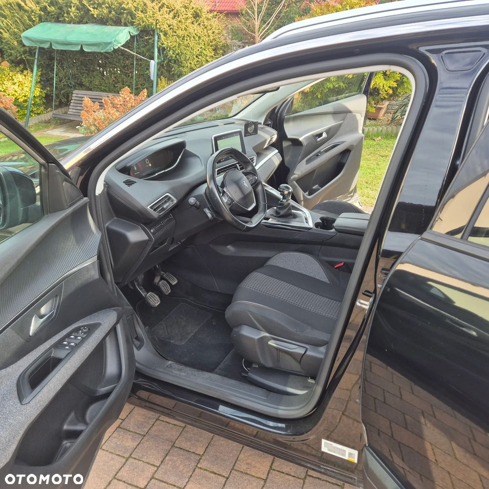 Peugeot 3008 1.2 PureTech Active - 10