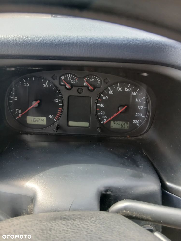 Volkswagen Caravelle Basis / CL - 7