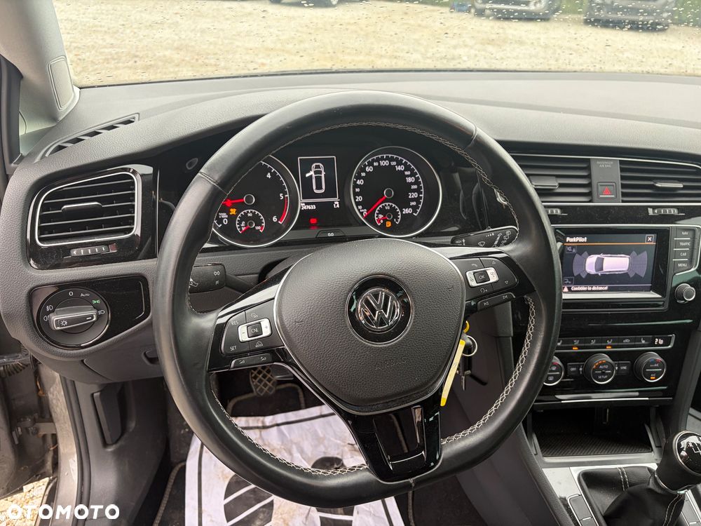 Volkswagen Golf 2.0 TDI 4Motion BlueMotion Technology Edition - 14