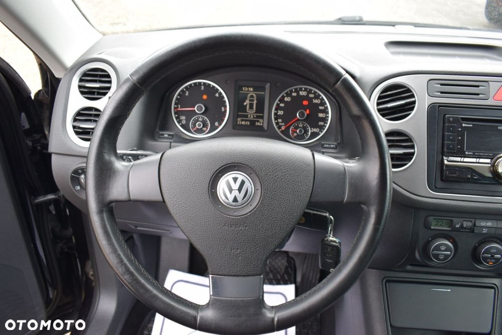 Volkswagen Tiguan - 23