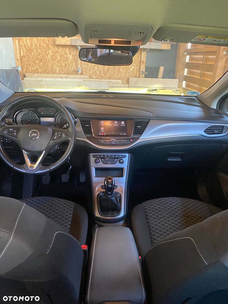 Opel Astra 1.2 T Edition S&S - 12
