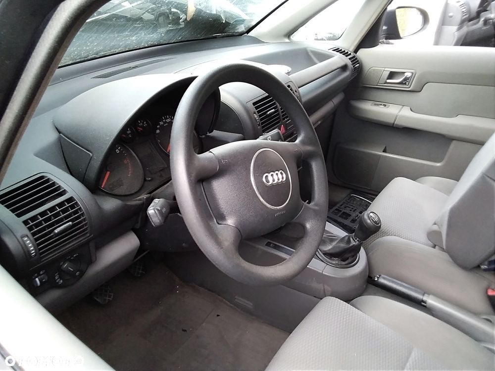 Klapa tylna AUDI A2 1,4B 00R.,drzwi,fotele,lampy.. - 5
