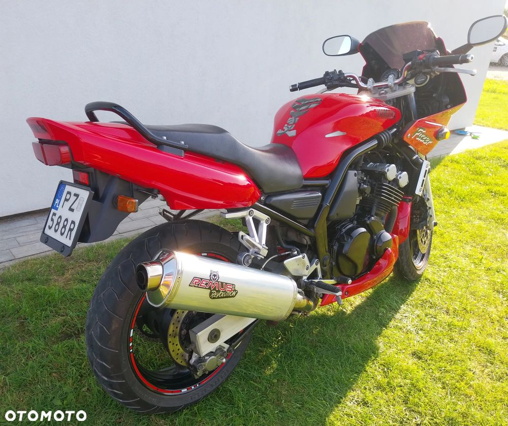 Yamaha FZS - 5