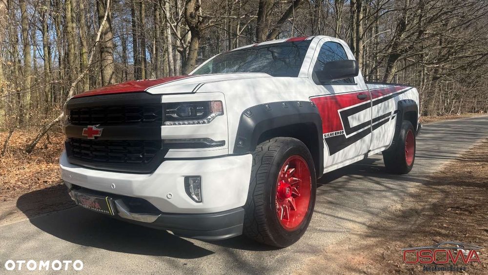 Chevrolet Silverado - 32