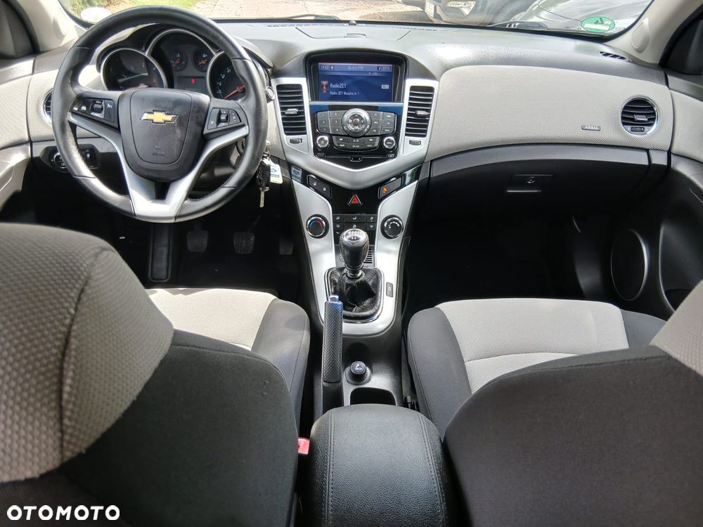 Chevrolet Cruze 1.8 LT+ - 27