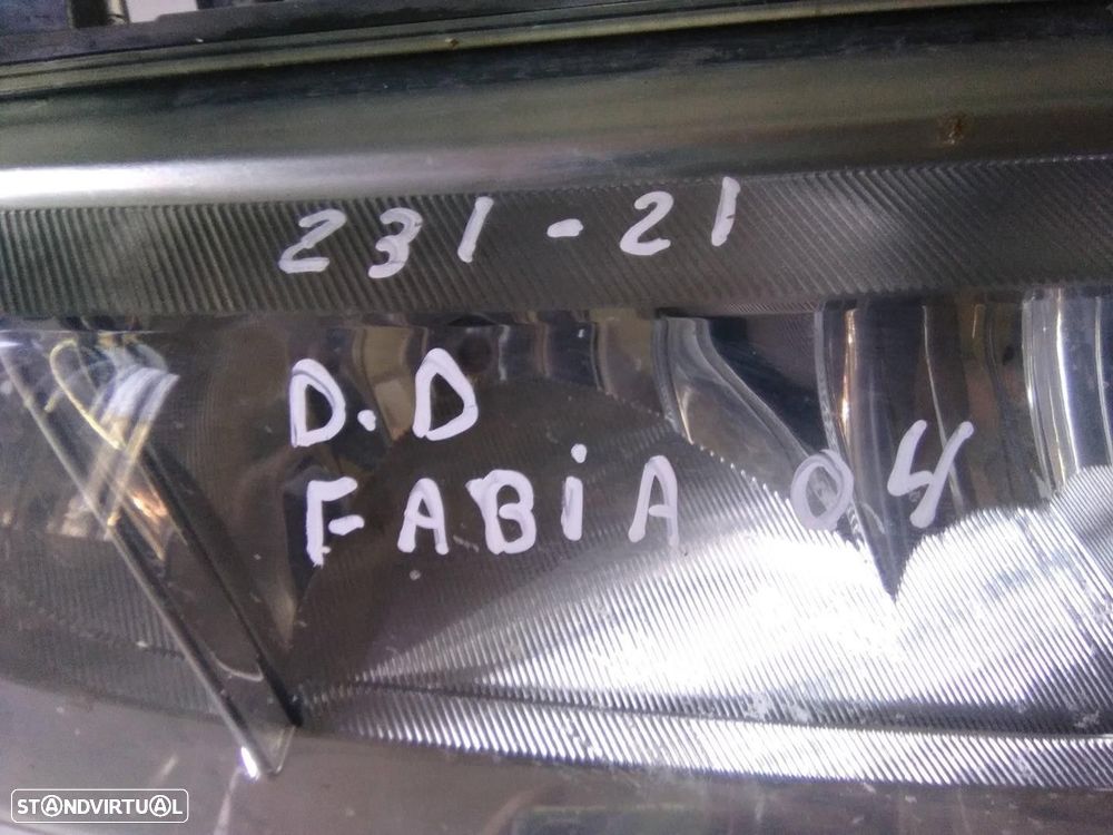 FAROL DIREITO SKODA FABIA I 2001 -246366 - 2