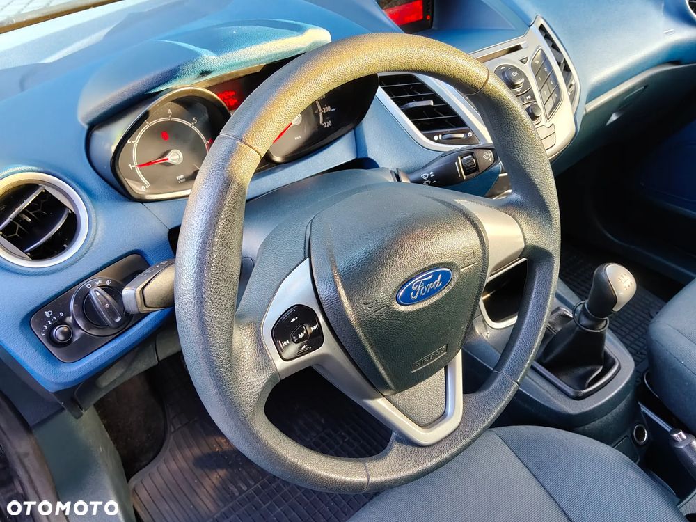 Ford Fiesta - 5