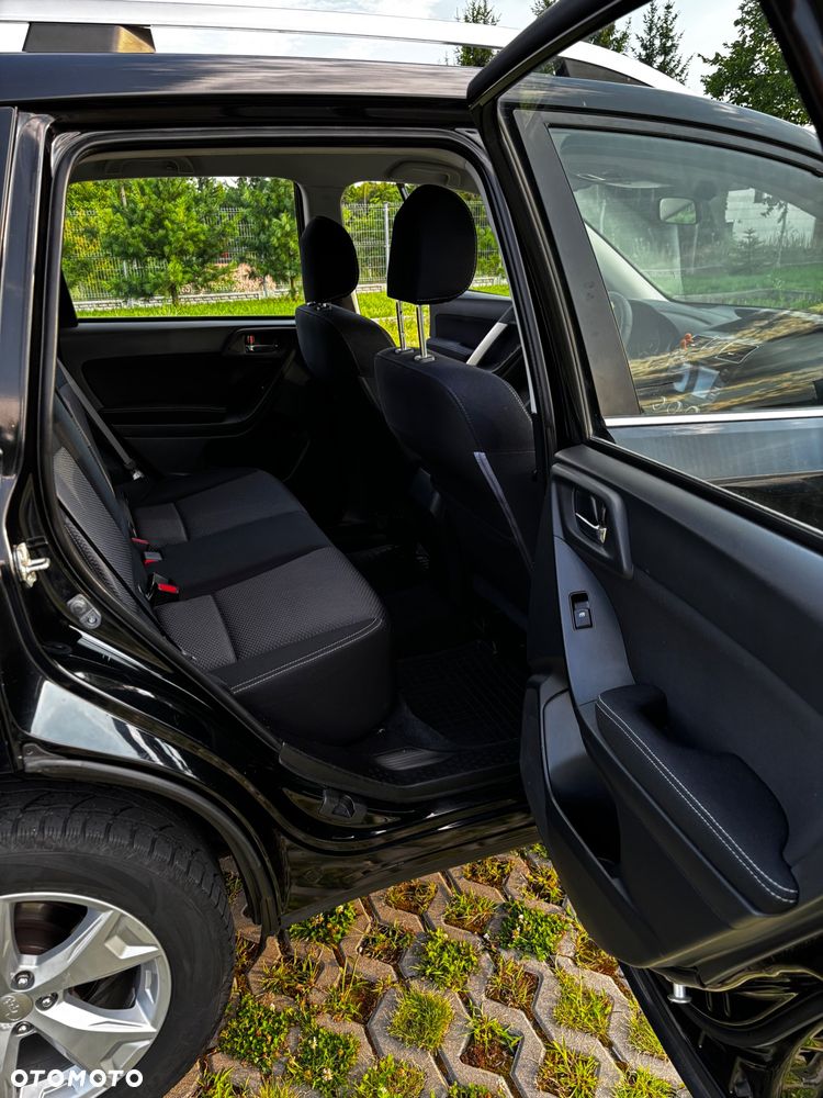 Subaru Forester 2.0 D Exclusive Lineartronic - 13