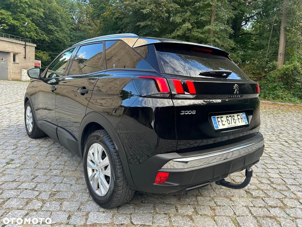 Peugeot 3008 1.2 PureTech GPF Active S&S EAT8 - 11