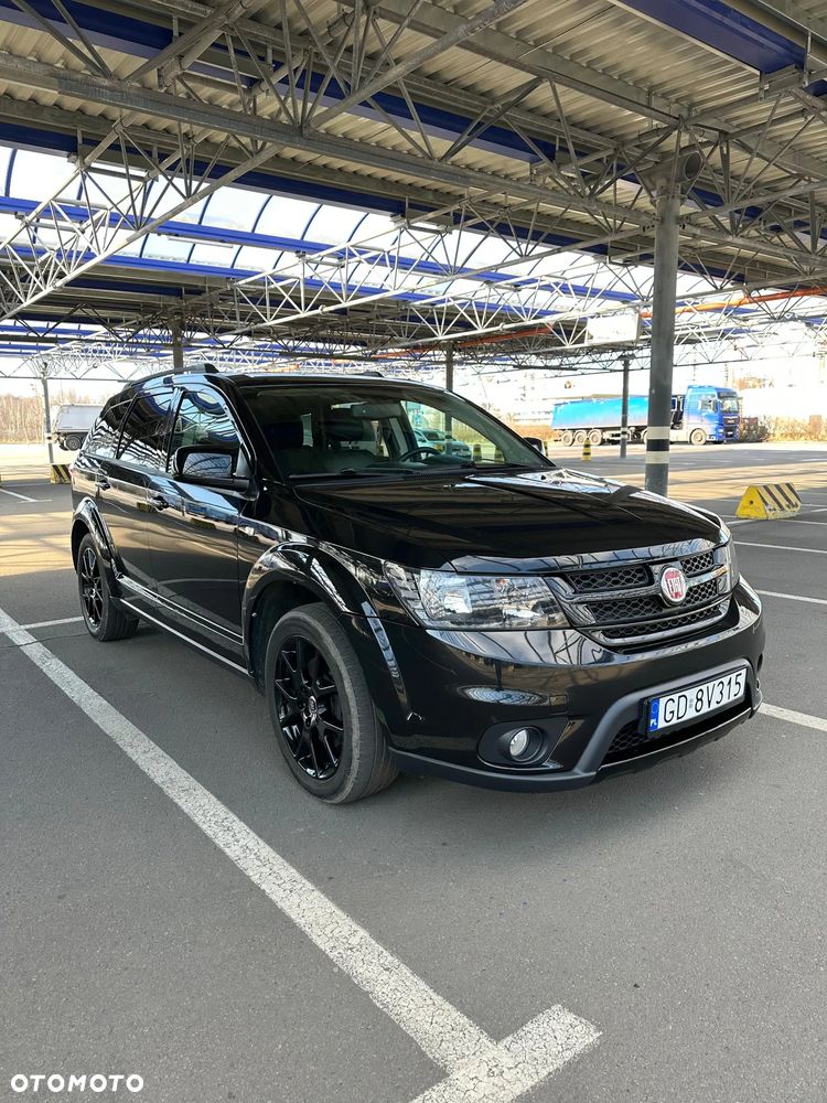 Fiat Freemont 2.0 Multijet 16V DPF Automatik Allrad Black Code - 1