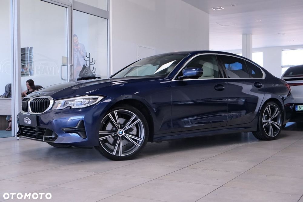 BMW Seria 3 330i M Sport - 15