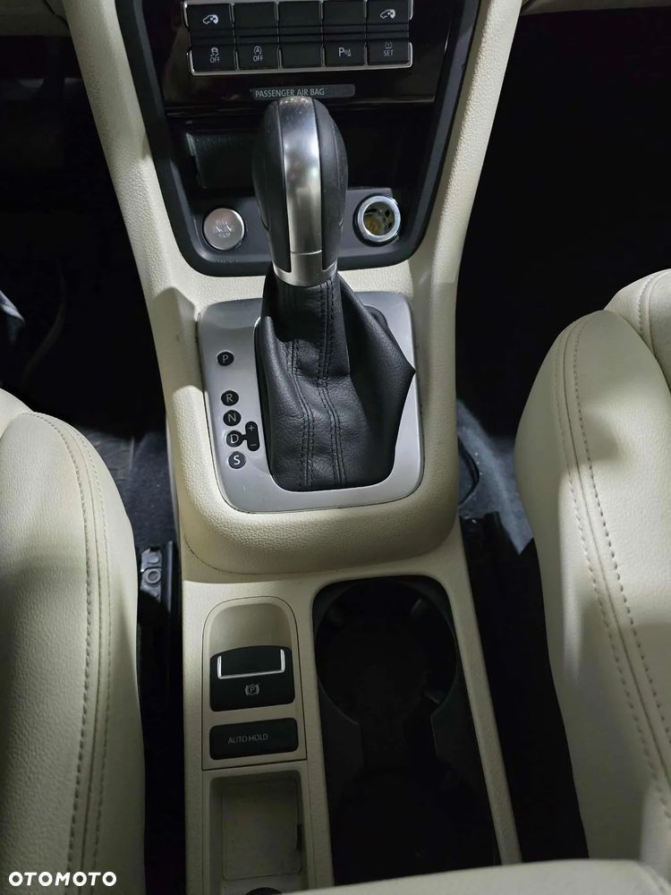 Volkswagen Sharan 2.0 TSI BMT Highline DSG - 23