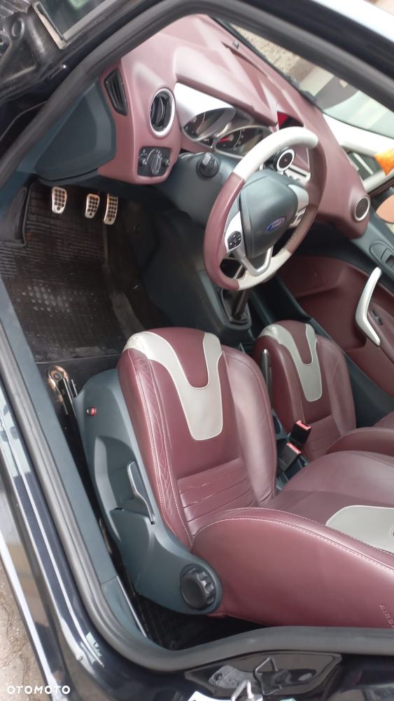 Ford Fiesta - 8