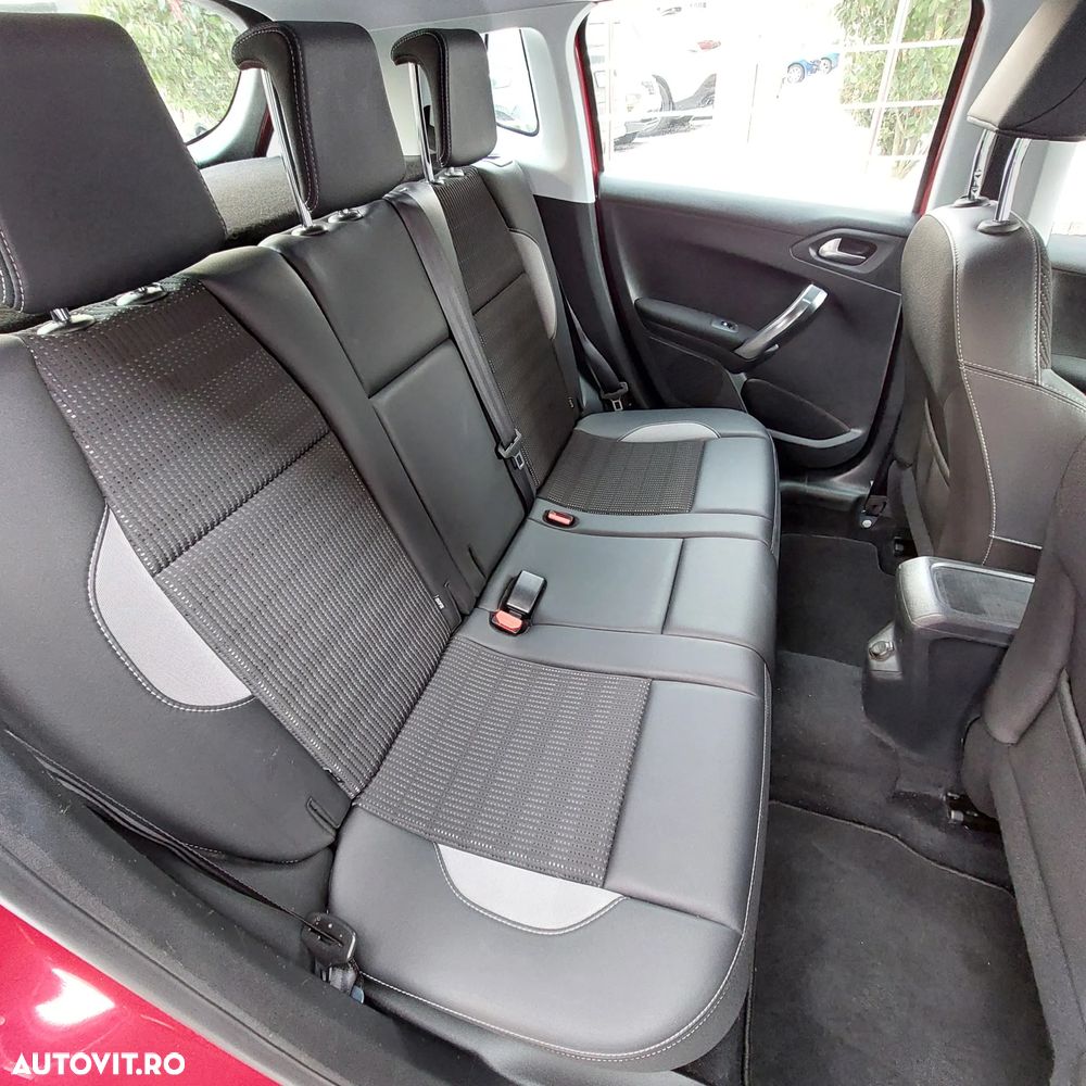 Peugeot 2008 PureTech 110 Stop&Start EAT6 Allure - 8