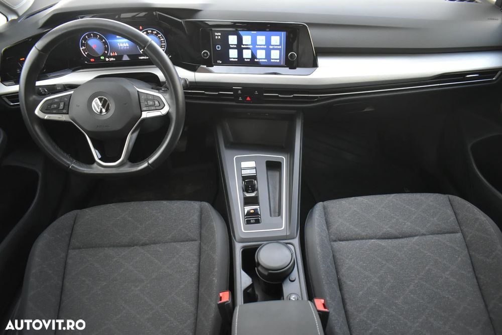 Volkswagen Golf 1.0 eTSI DSG MHEV Life - 20