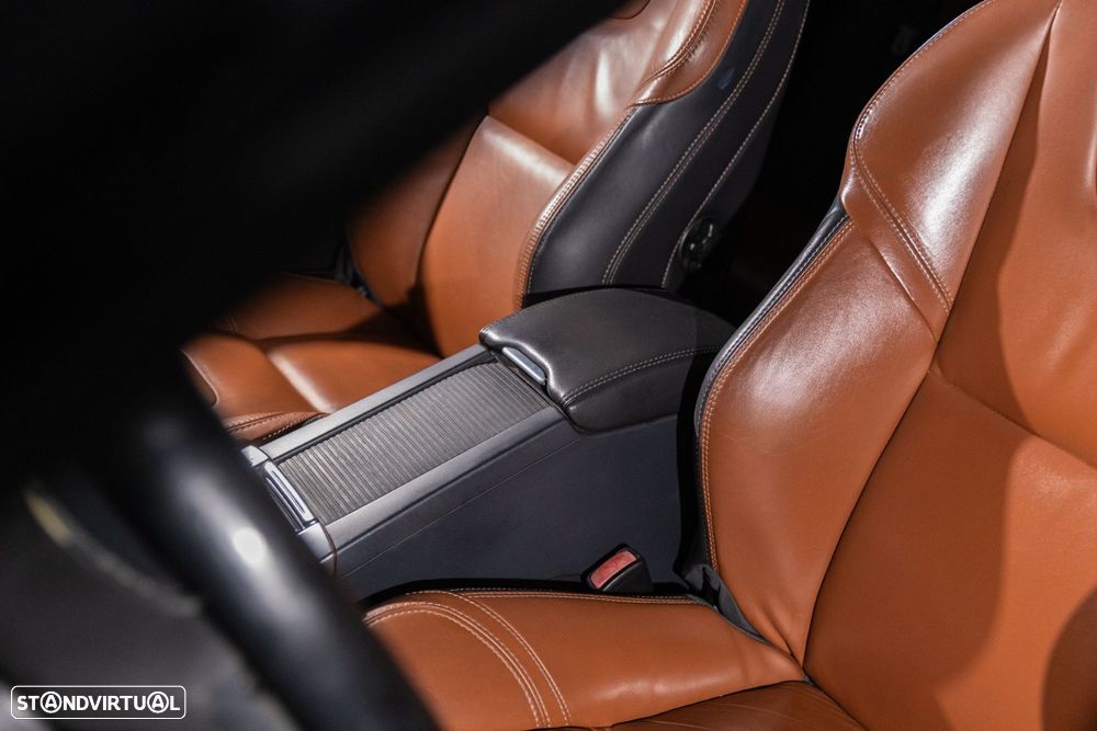 Volvo S60 Cross Country - 19