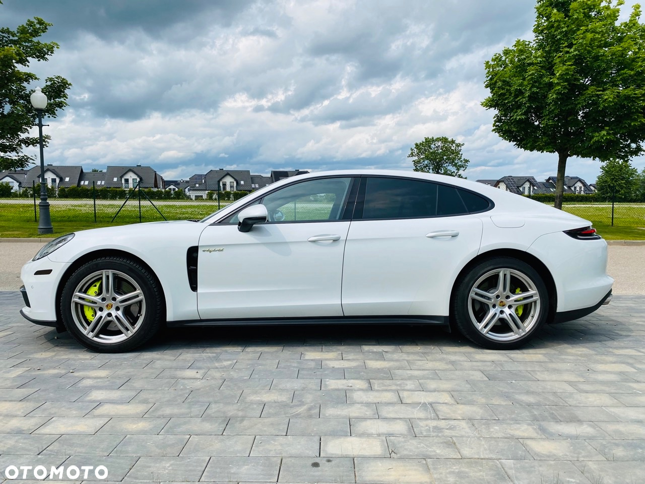 Porsche Panamera 4 E-Hybrid - 10