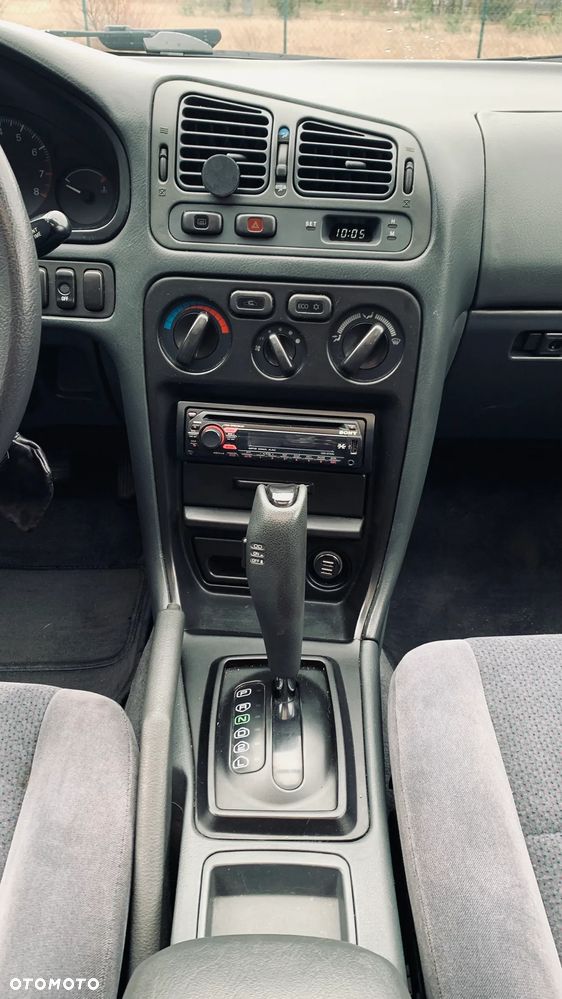 Mitsubishi Galant - 11
