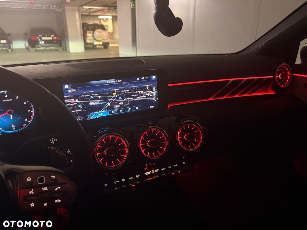 Mercedes-Benz CLA AMG 35 4-Matic 7G-DCT - 21