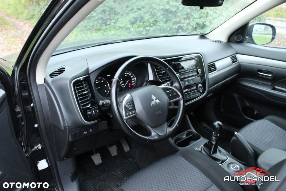 Mitsubishi Outlander - 9