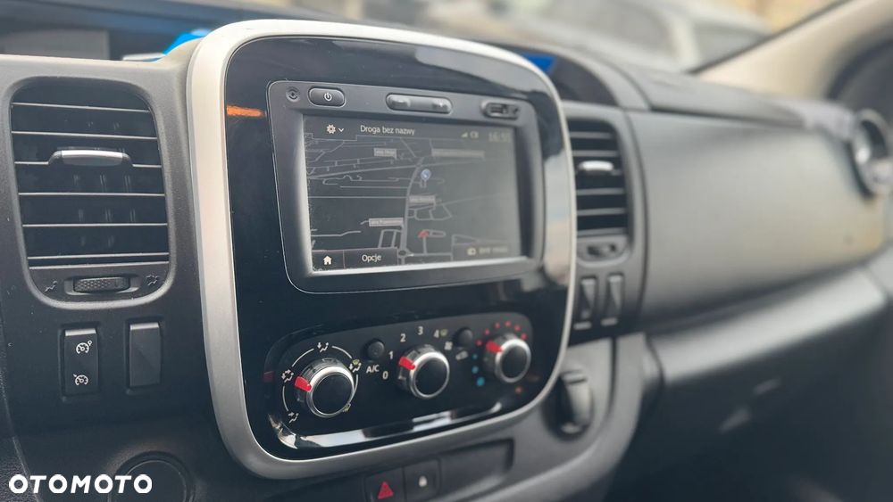 Renault Trafic - 17