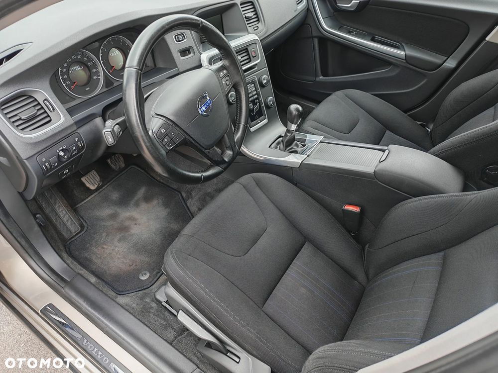 Volvo V60 DRIVe Kinetic - 28
