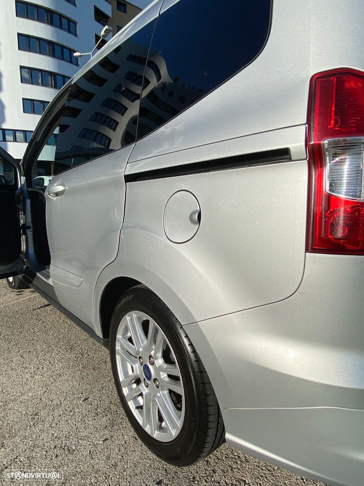 Ford Tourneo Courier 1.5 TDCi Titanium - 17