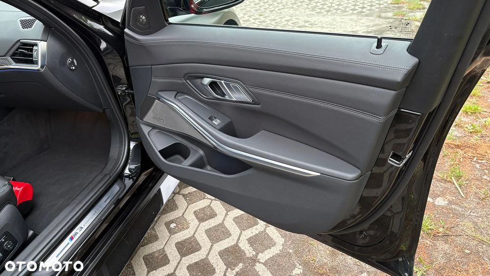 BMW M3 M Competition xDrive sport - 28