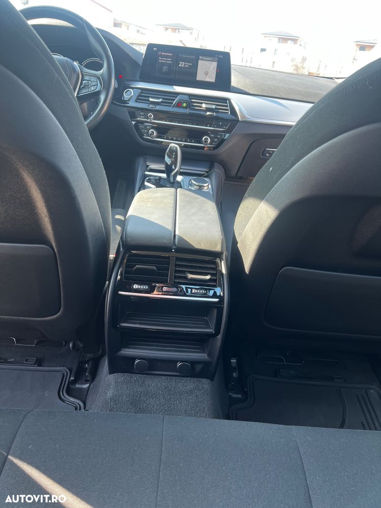 BMW Seria 5 530i xDrive AT - 7