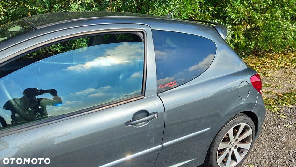Peugeot 207 RC - 3