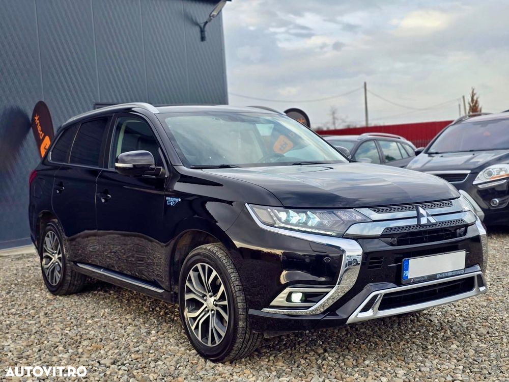 Mitsubishi Outlander PHEV 2.4 L 4X4 Instyle+ - 1