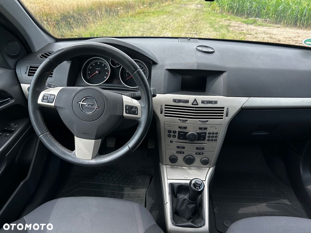 Opel Astra 1.6 Start - 10