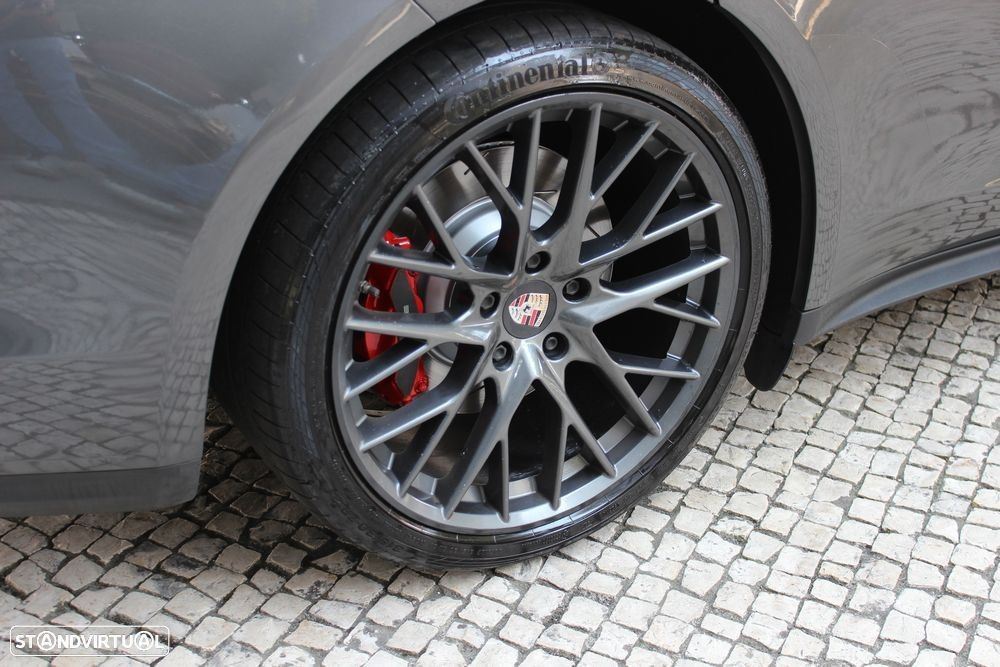 Porsche Panamera Sport Turismo 4 - 12