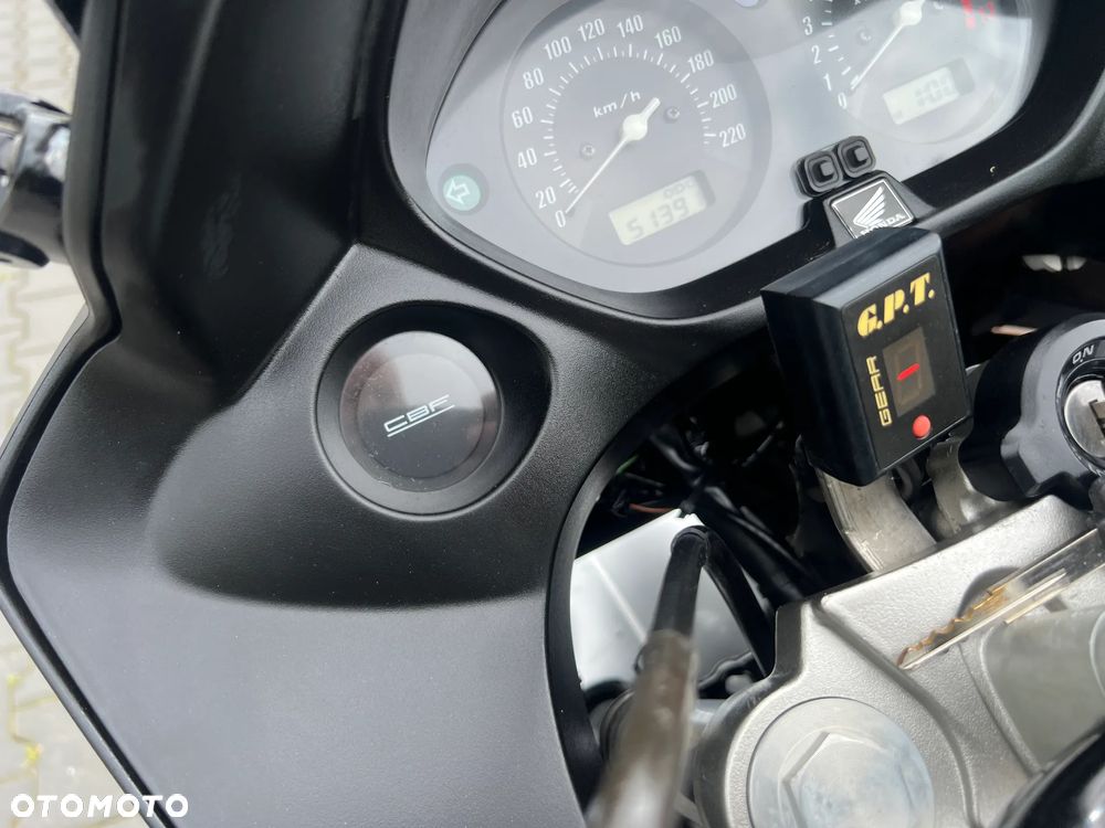 Honda CBF - 26