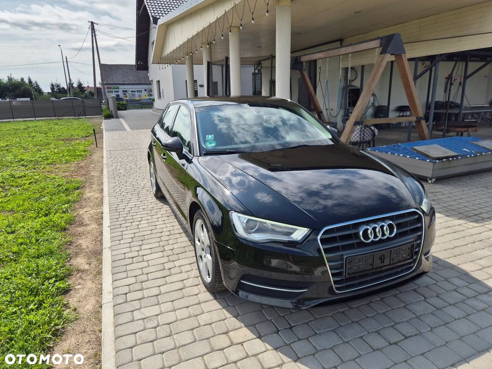 Audi A3 Sportback 1.6 TDI Attraction - 12