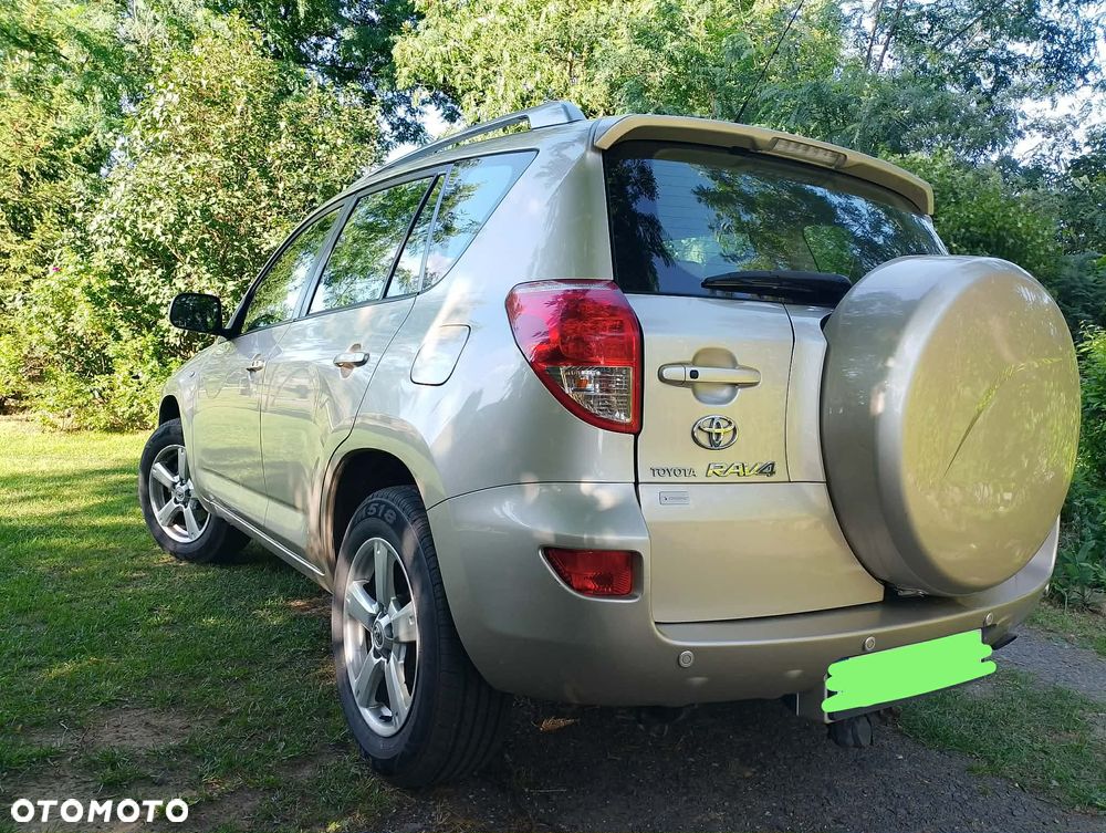 Toyota RAV4 - 5