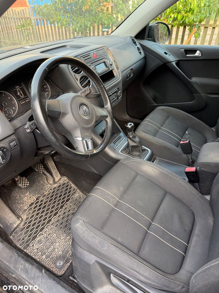 Volkswagen Tiguan - 12