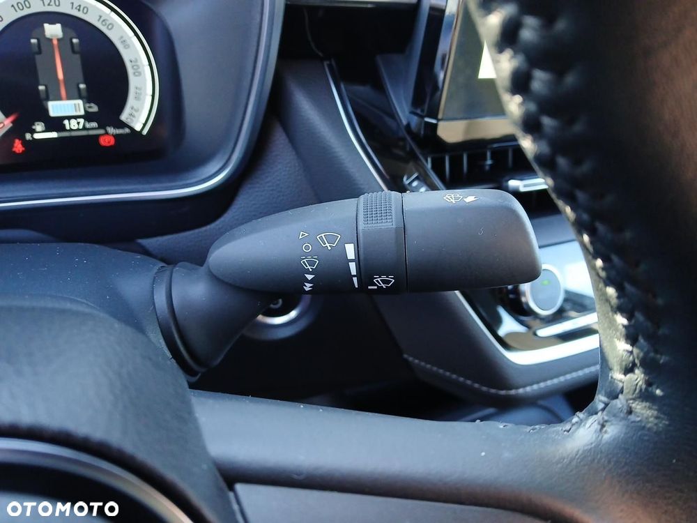 Toyota Corolla 1.8 Hybrid Comfort - 30