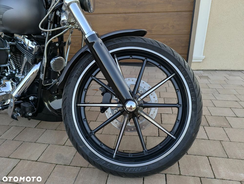 Harley-Davidson FXSB Breakout - 8