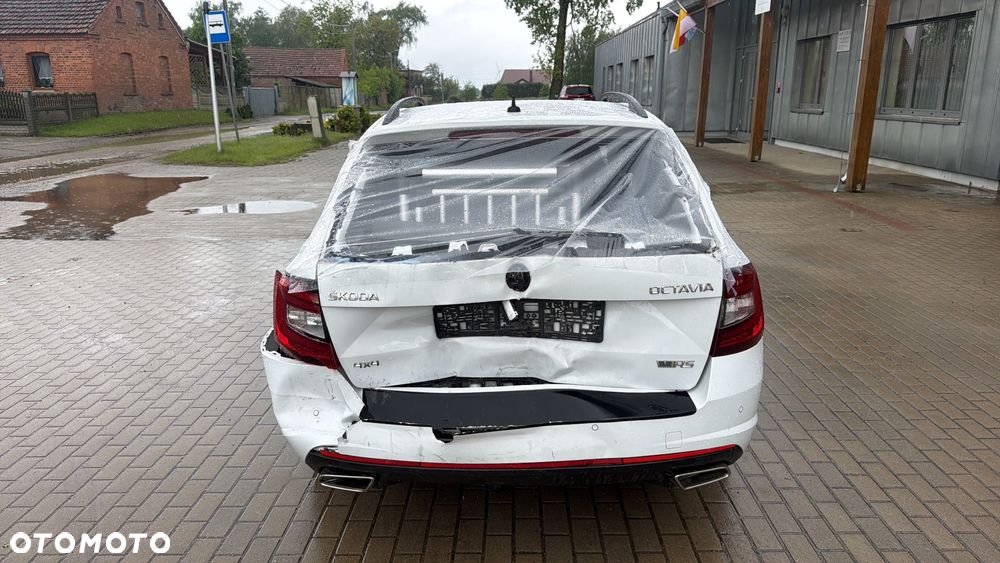 Skoda Octavia 2.0 TDI 4x4 DSG RS - 11
