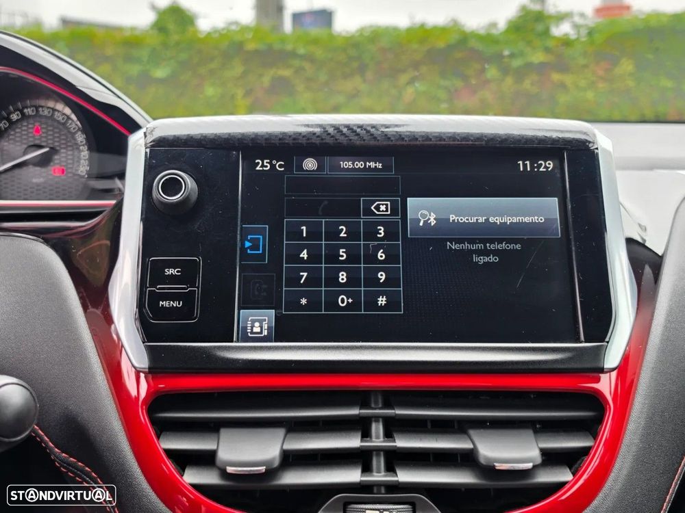 Peugeot 208 GTI 200 THP - 23