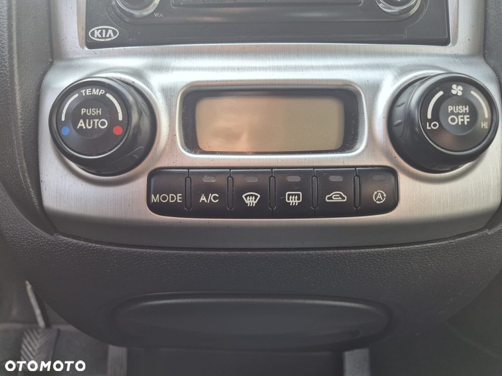 Kia Sportage 2.0 2WD LX - 17